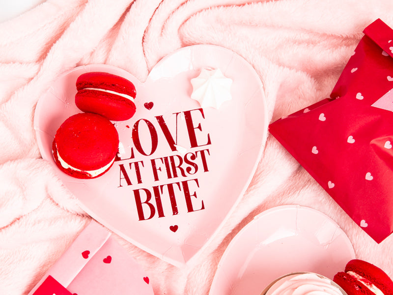 Plates Valentines - Love at first bite